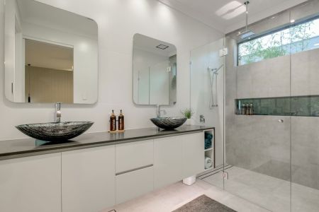 contemp-bedford-ensuite.jpg