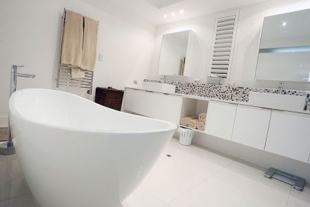 custom-sorrento2-ensuite.jpg