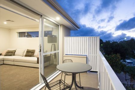 UD-swanbourne-balcony.jpg